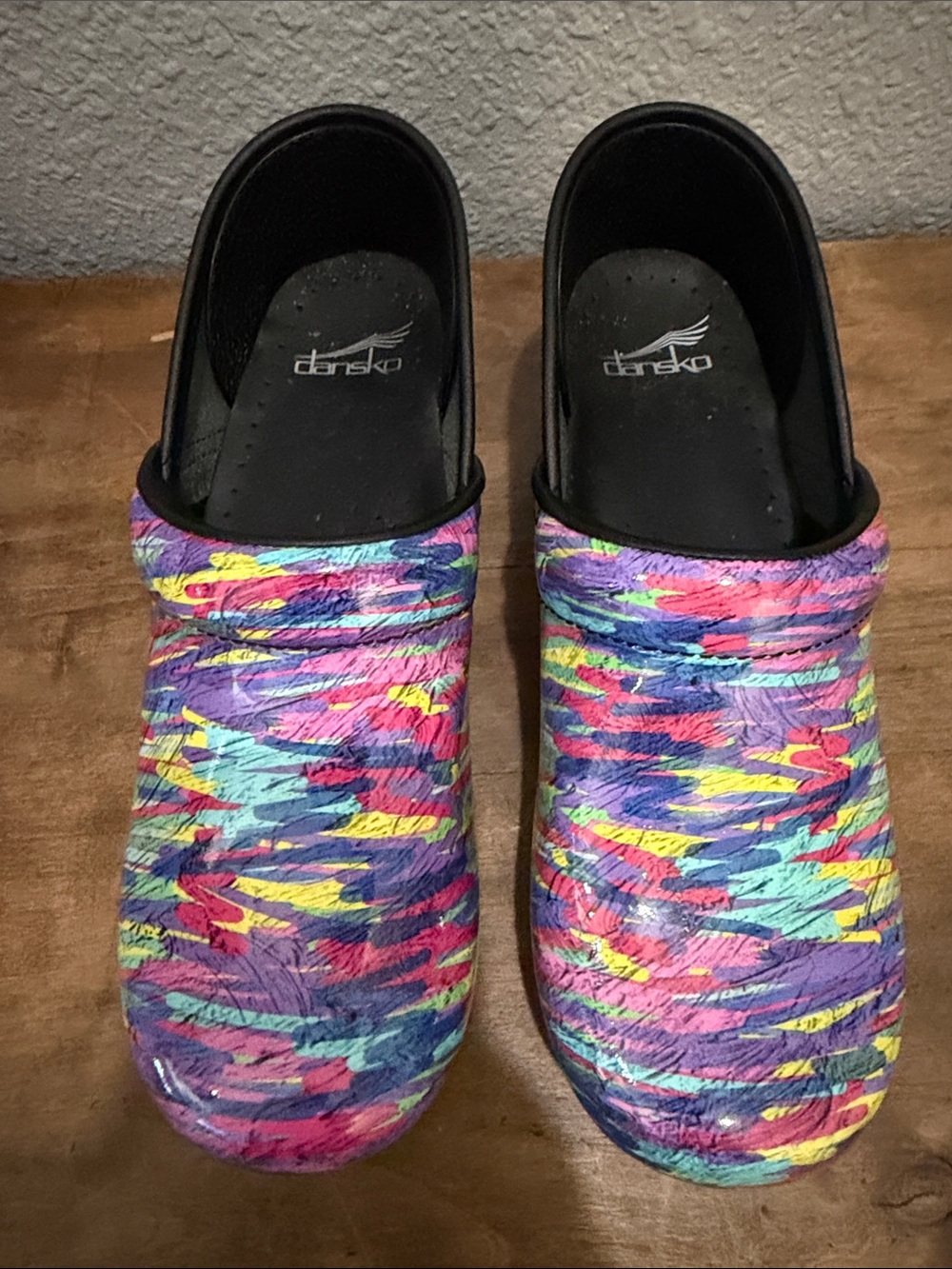Dansko Women’s Multicolor Brushstroke Clogs size 38 7.5/8 - Picture 2 of 7